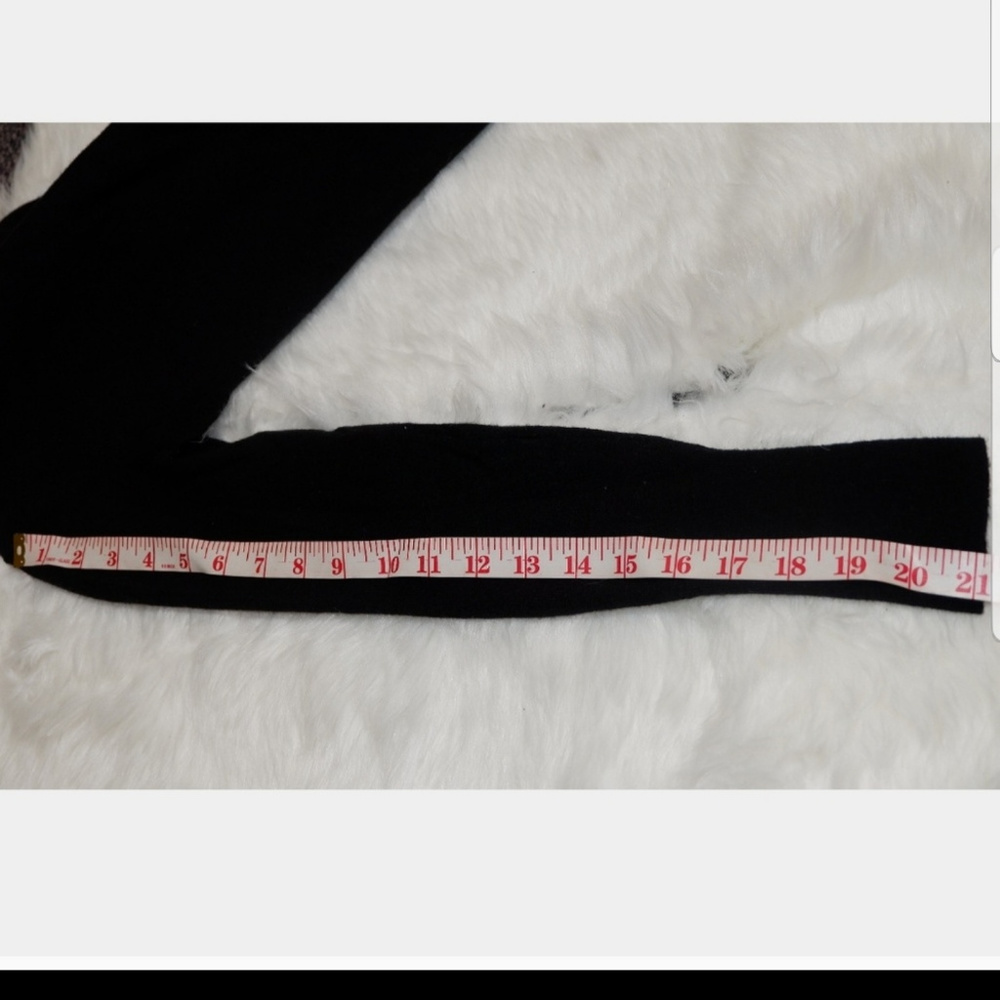 3/$20 ELLEN TRACY|Sweater Black S 100% Wool - Picture 5 of 7